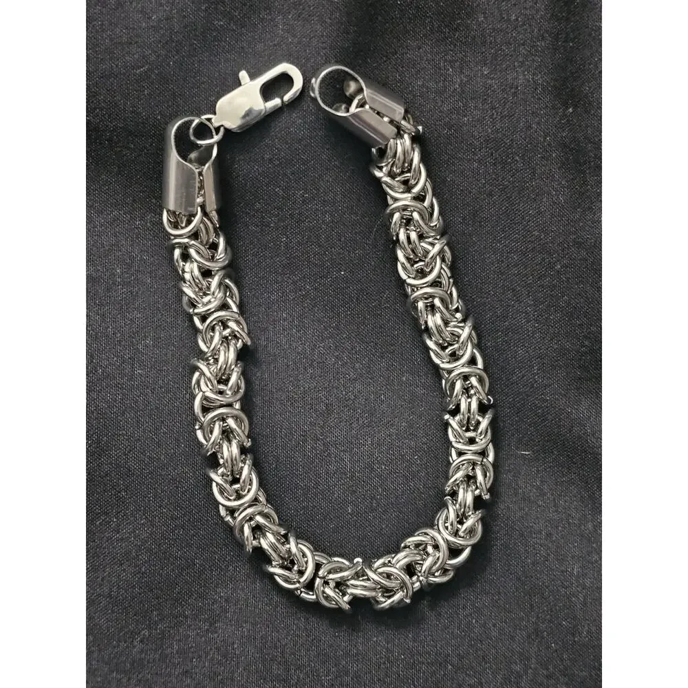 Unbranded inch silver
